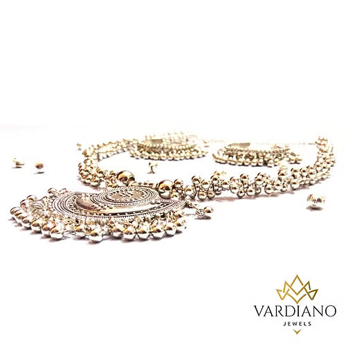 Bridal jewellery set with earings & nosepin