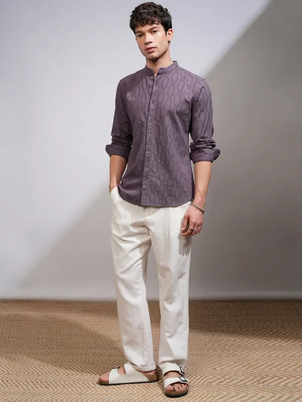 Suburbans Men Purple Textured Slim Fit Casual Shirt
