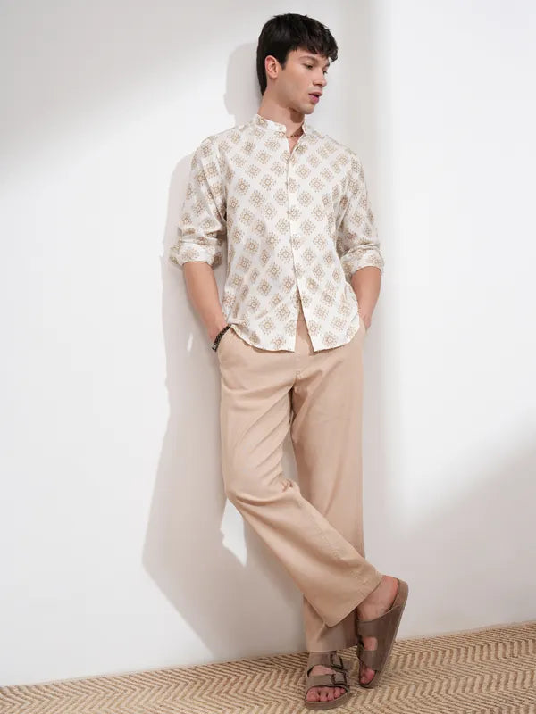 Men White Printed Slim Fit Casual Shirt