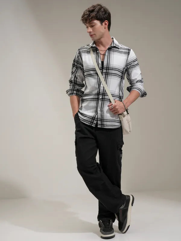 Suburbans Men White Checked Slim Fit Casual Shirt