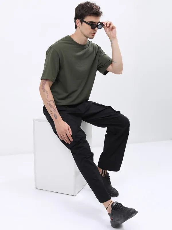 Suburbans Men Olive Solid Oversized Fit T-Shirt