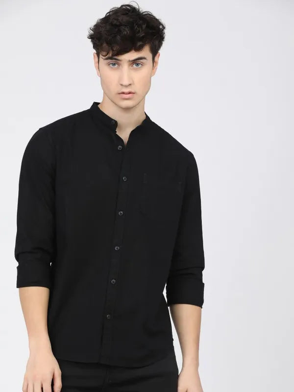 Suburbans Men Black Solid Slim Fit Casual Shirts