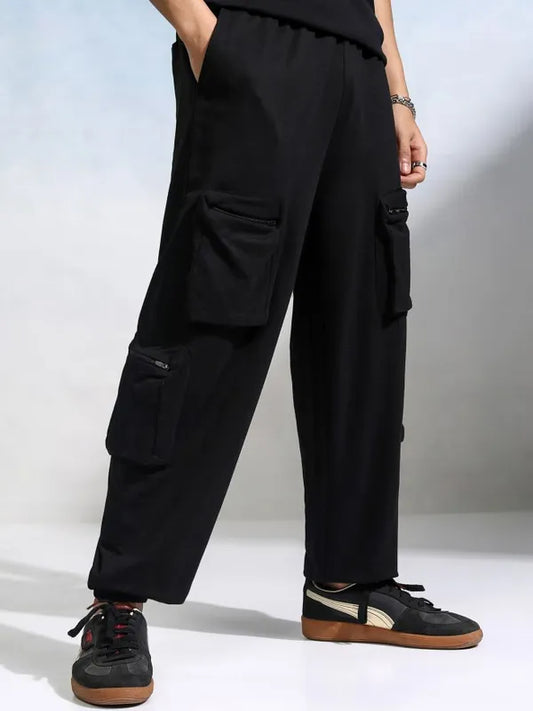 Suburbans   Men Black Relaxed Fit Solid Cargo Jogger