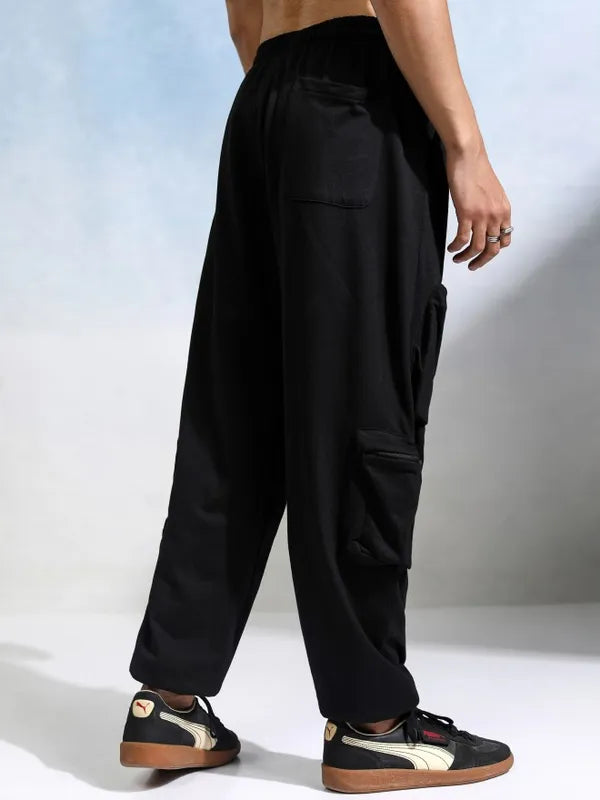 Suburbans   Men Black Relaxed Fit Solid Cargo Jogger