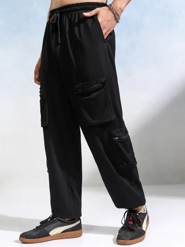 Suburbans   Men Black Relaxed Fit Solid Cargo Jogger