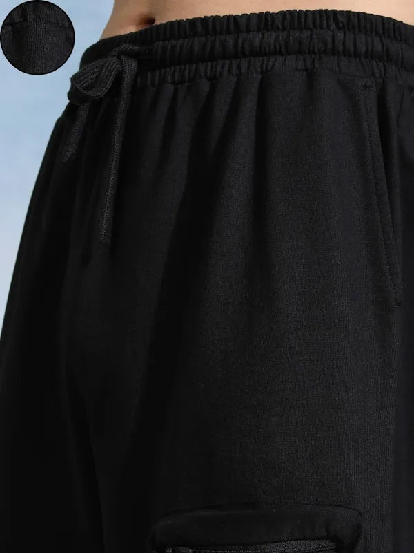 Suburbans   Men Black Relaxed Fit Solid Cargo Jogger