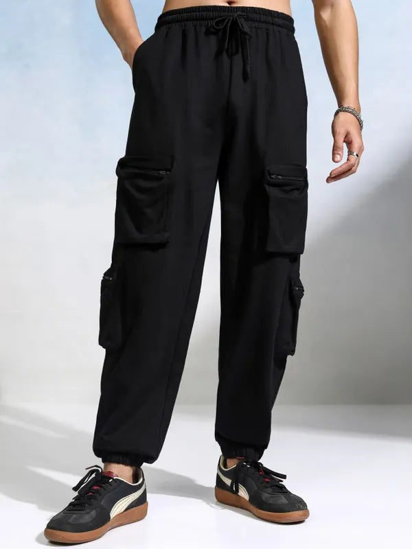 Suburbans   Men Black Relaxed Fit Solid Cargo Jogger