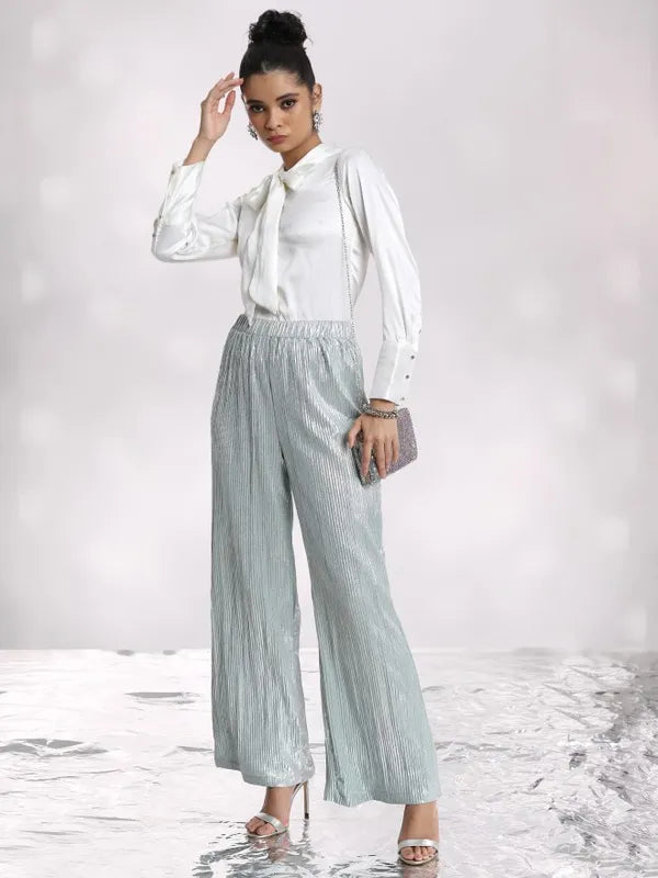 Suburbans Women Cream Solid Casual Shirts