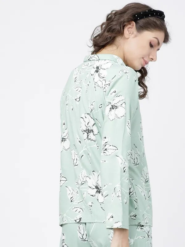 Suburbans Women Green Printed Regular Fit Casual Shirt