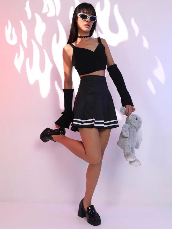 Suburbans Women Black Solid Fitted Tops