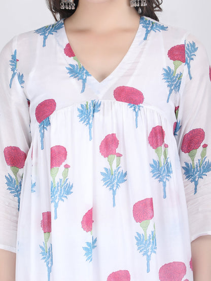 MUSLIN VISCOSE FLARED LONG SHIRT IN WHITE WITH PINK FLORAL MOTIFS
