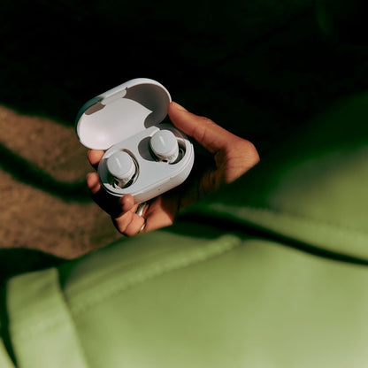 Bose New QuietComfort Wireless Noise Cancelling Earbuds, with Active Noise Cancellation White Smoke (Sealed pcak)