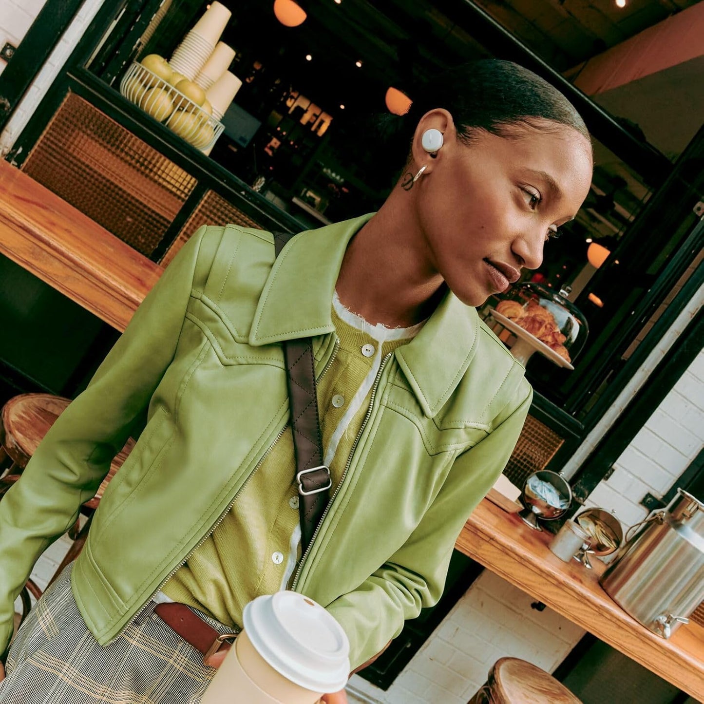 Bose New QuietComfort Wireless Noise Cancelling Earbuds, with Active Noise Cancellation White Smoke (Sealed pcak)
