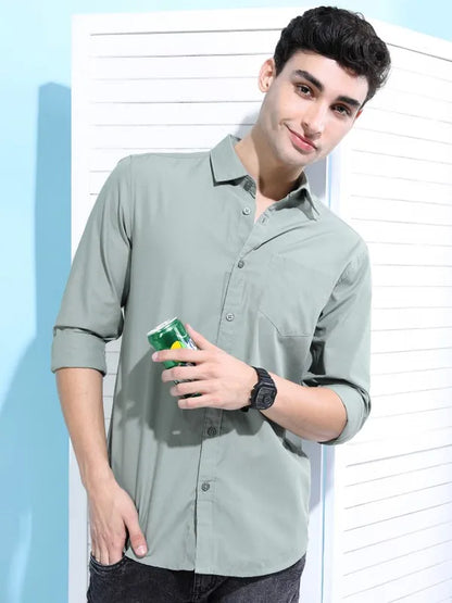Suburbans Men Green Solid Slim Fit Casual Shirts