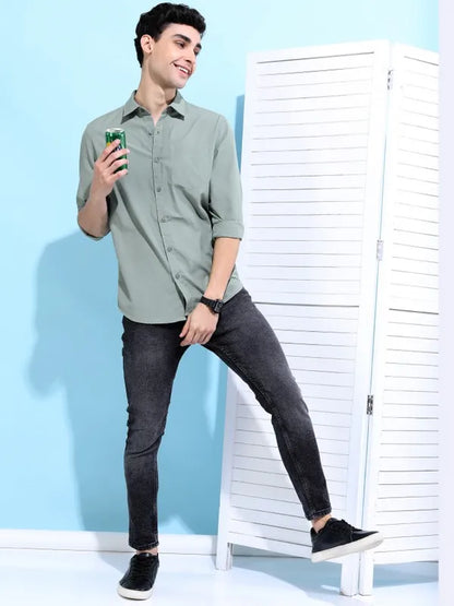 Suburbans Men Green Solid Slim Fit Casual Shirts