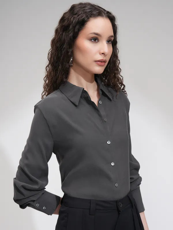 Suburbans  Women Charcoal Solid Relaxed Fit Casual Shirt