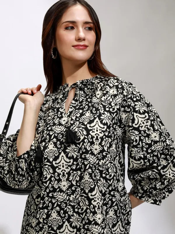 Suburbans  Women Black Printed Regular Top