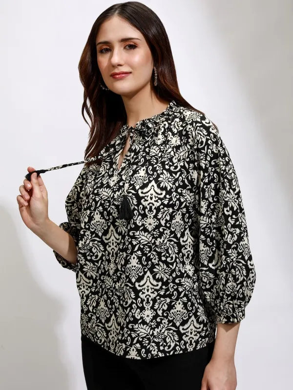 Suburbans  Women Black Printed Regular Top