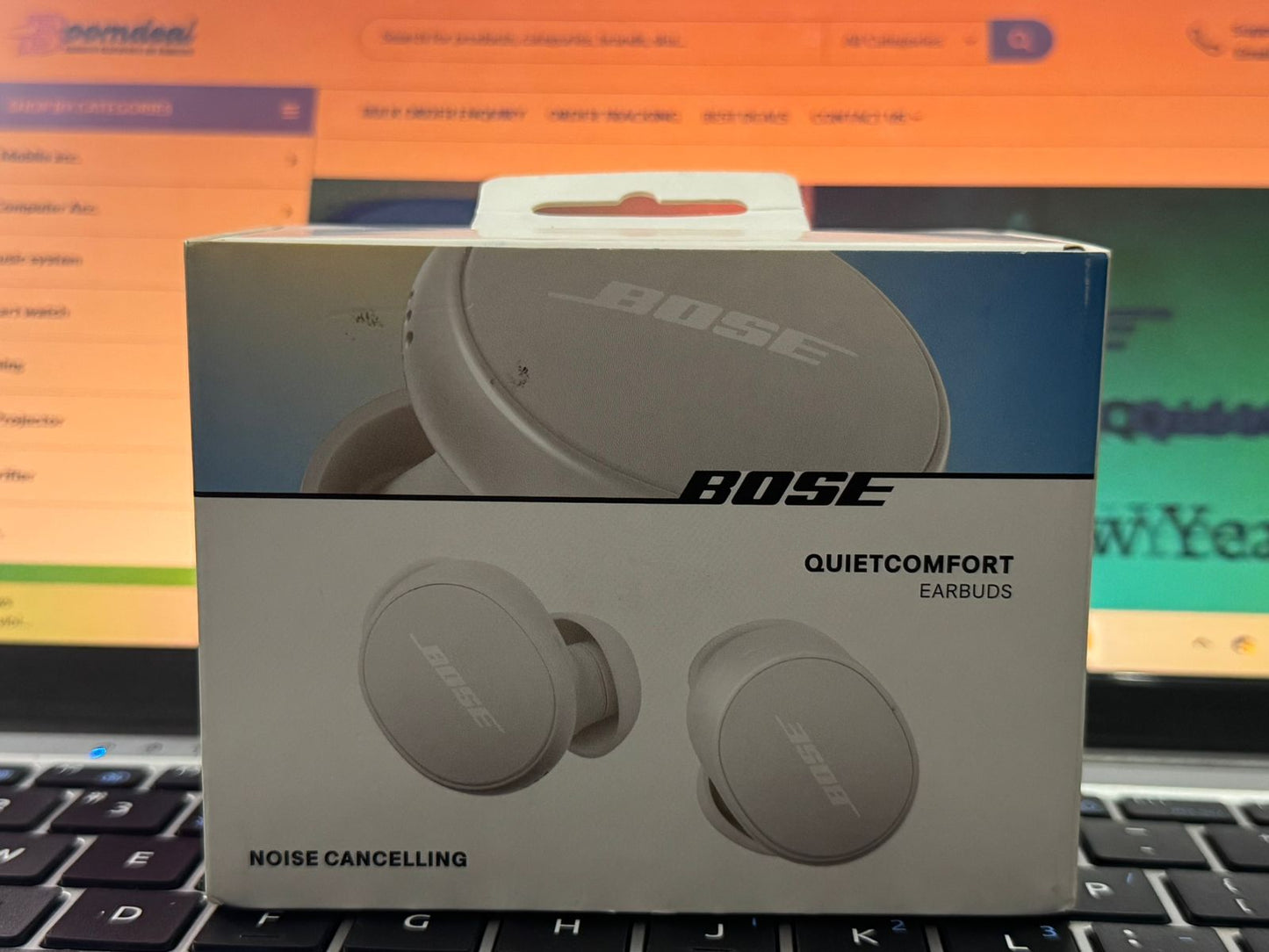 Bose New QuietComfort Wireless Noise Cancelling Earbuds, with Active Noise Cancellation White Smoke (Sealed pcak)
